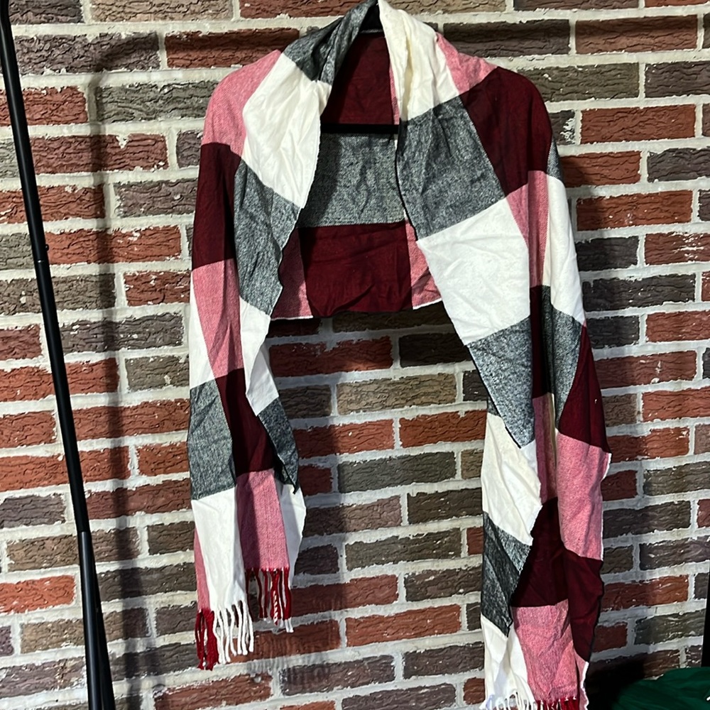 GAP scarf/shawl